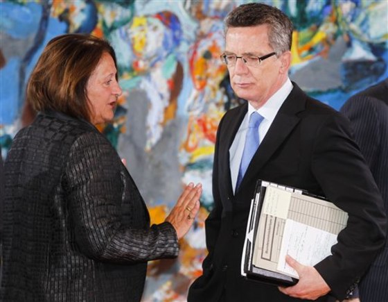 Minister Sabine Leutheusser-Schnarrenberger, Thoman de Maiziere